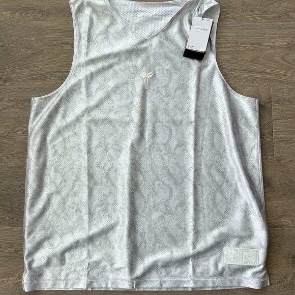 Nike Kobe Reversible Jersey - Picture 1 of 5
